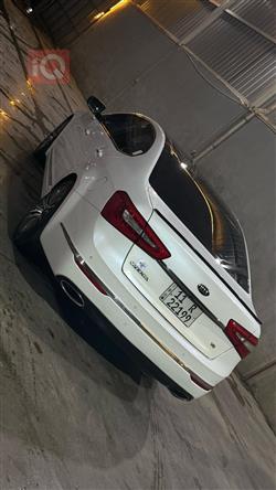 كيا كادينزا